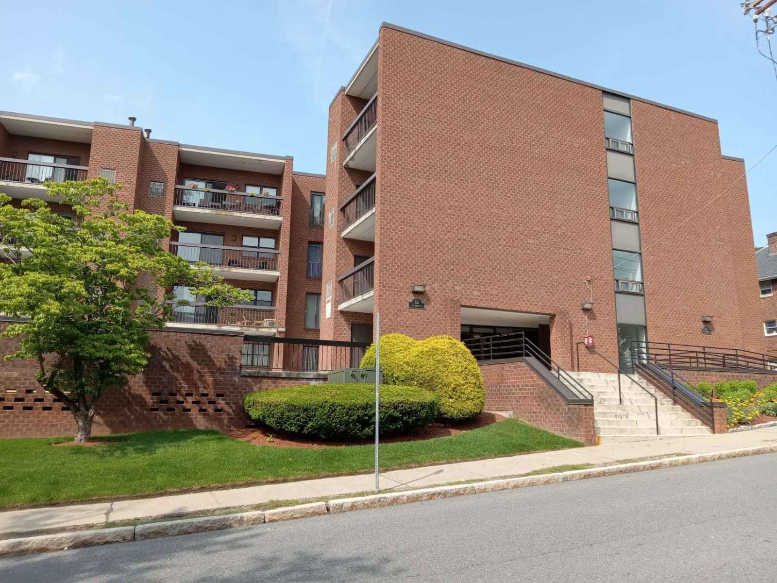 12 Mount Vernon St # 25 Property Photo 1