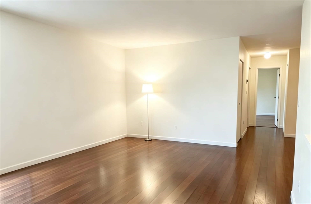 12 Mount Vernon St # 25 Property Photo 4