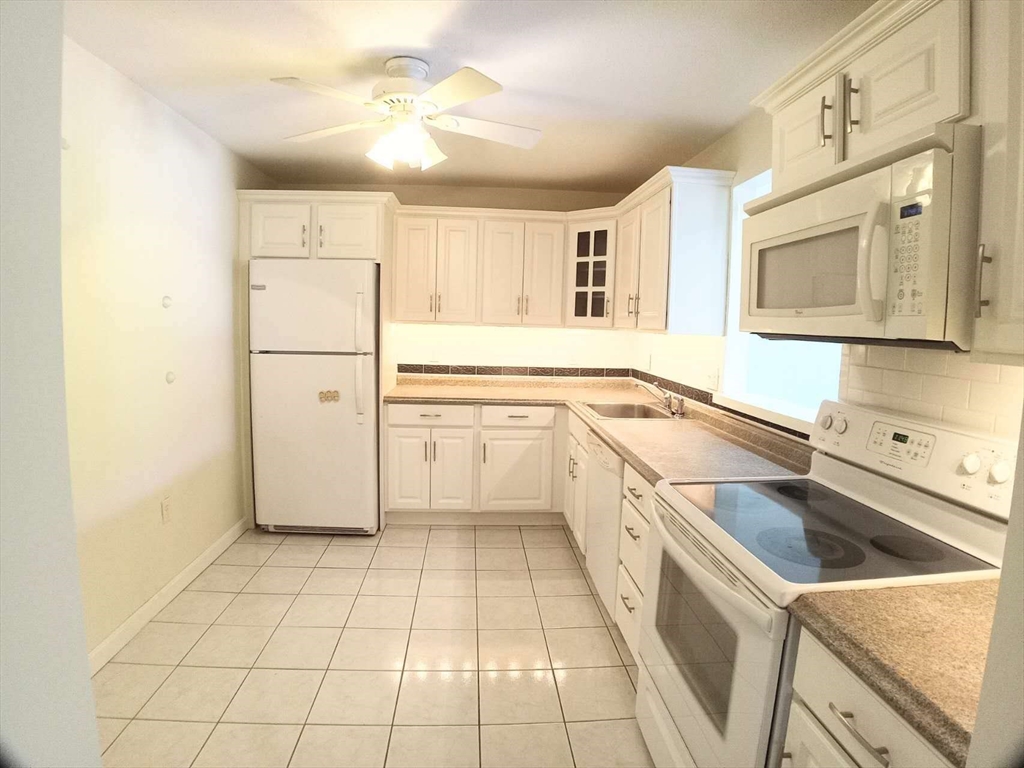 12 Mount Vernon St # 25 Property Photo 8