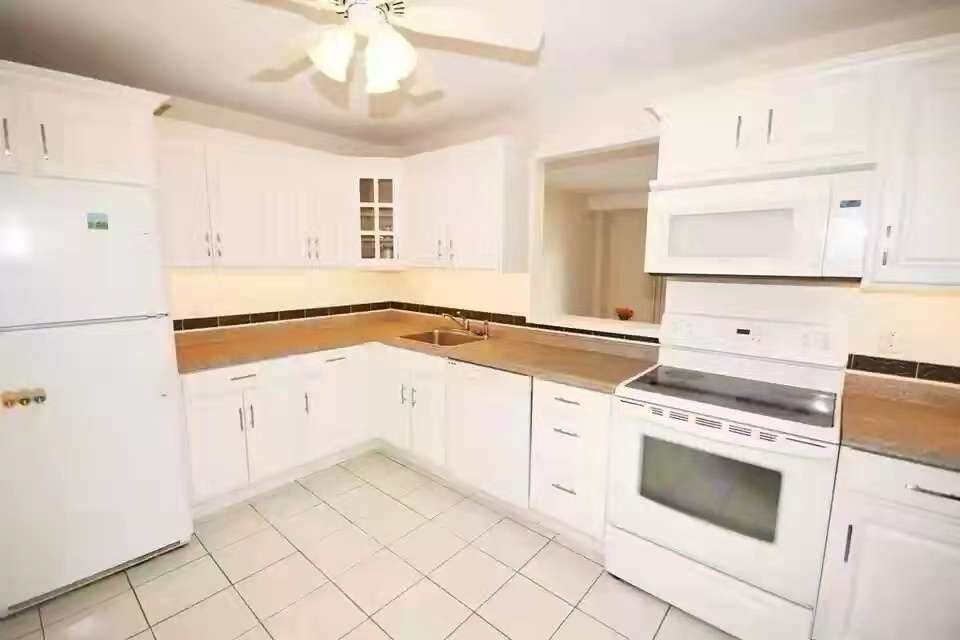 12 Mount Vernon St # 25 Property Photo 8