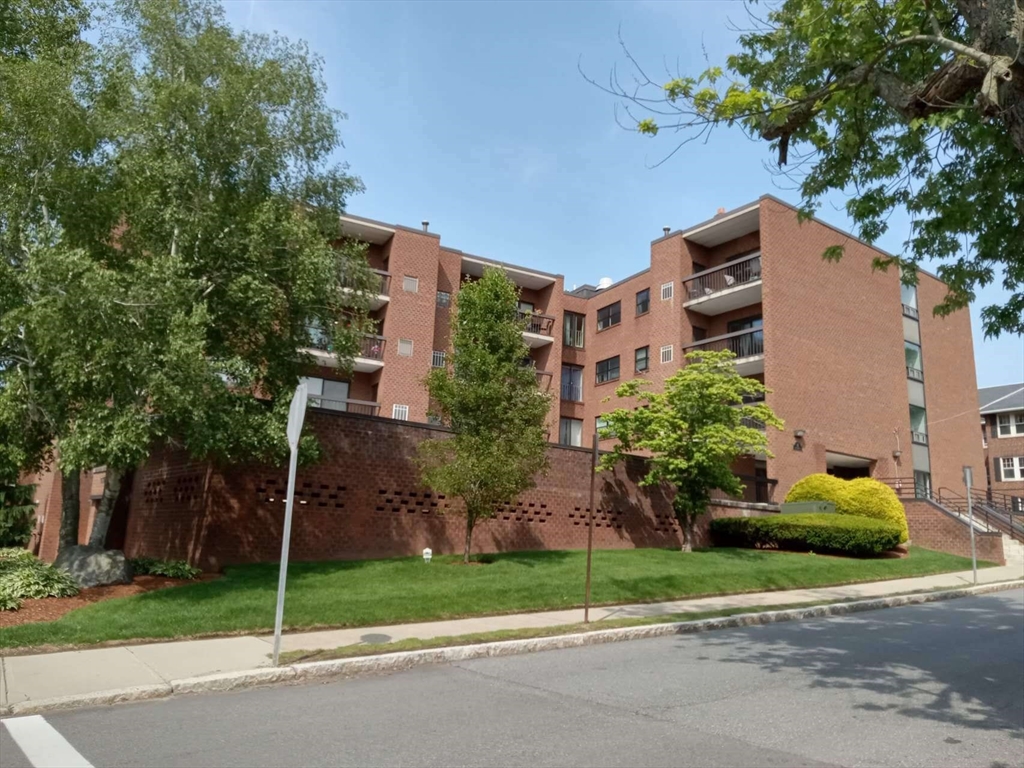 12 Mount Vernon St # 25 Property Photo 23