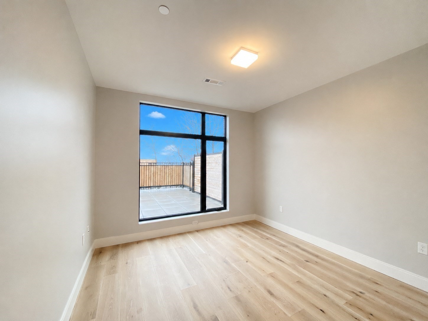 191 Washington St # 301 Property Photo 4