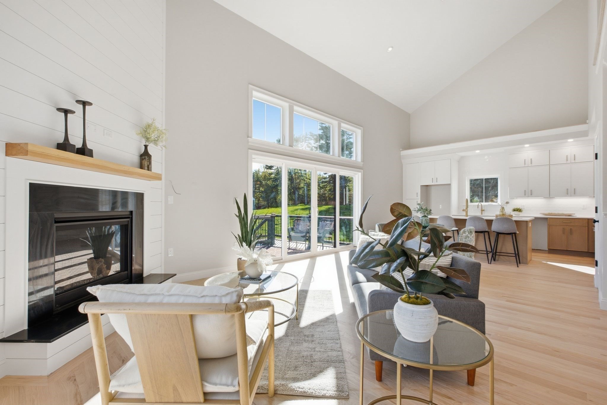 137 Essex Street Property Photo 3