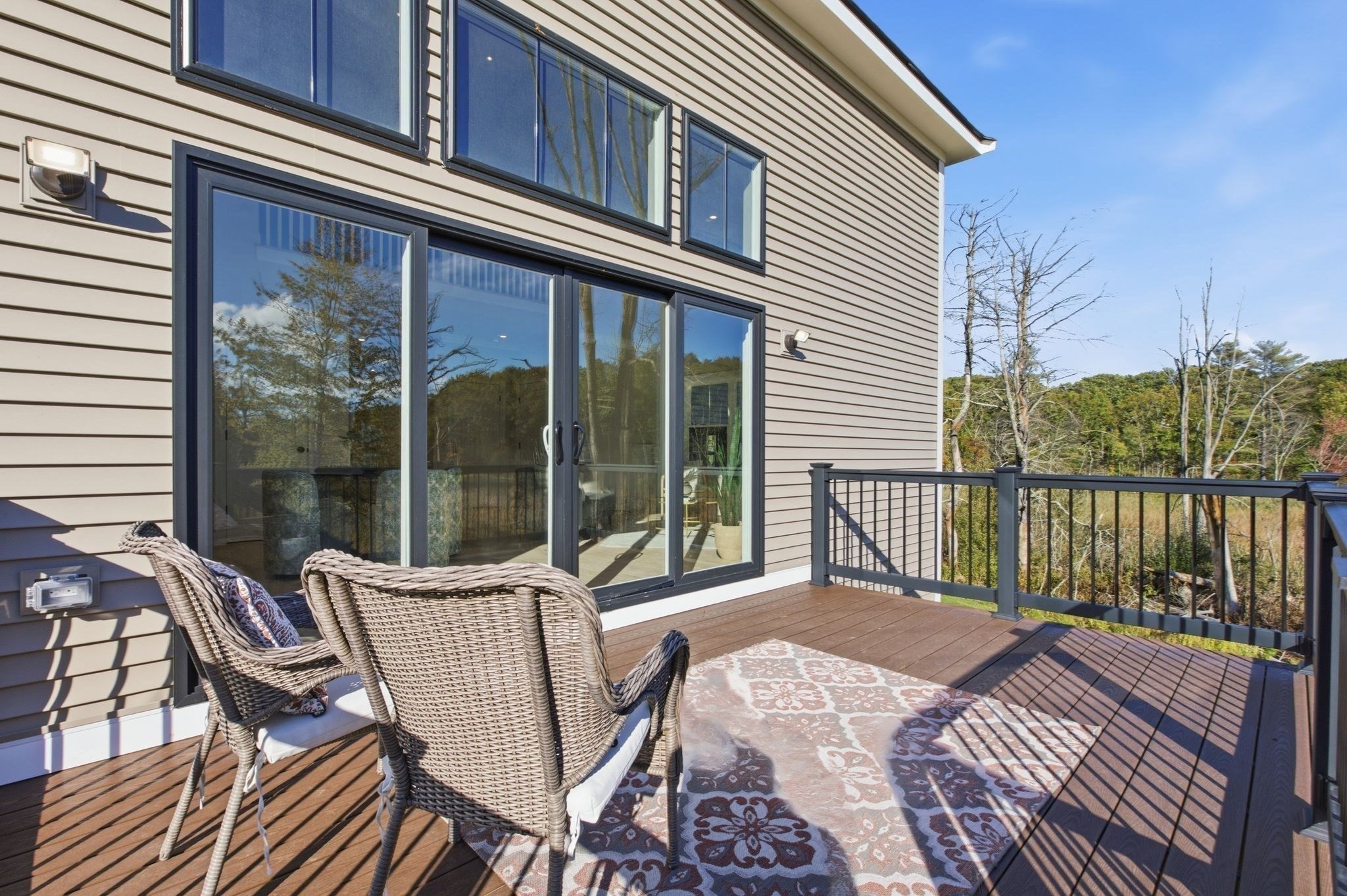 137 Essex Street Property Photo 11