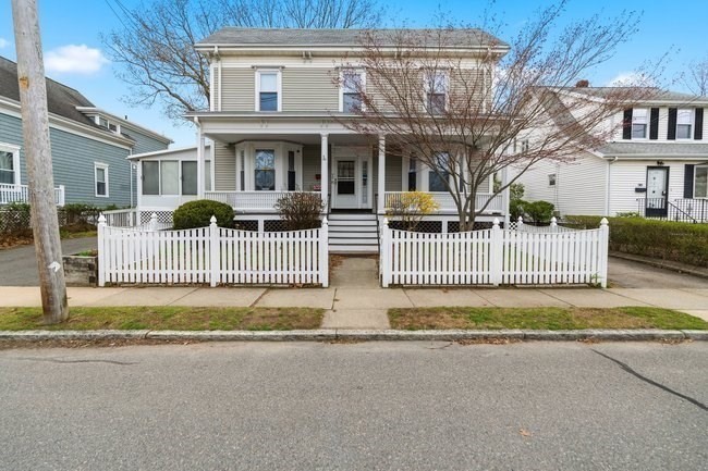 92 Dudley St Property Photo 1