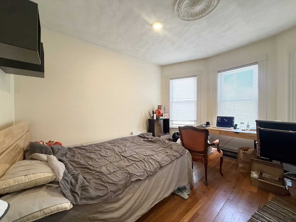 146 Webster Avenue # 1 Property Photo 4