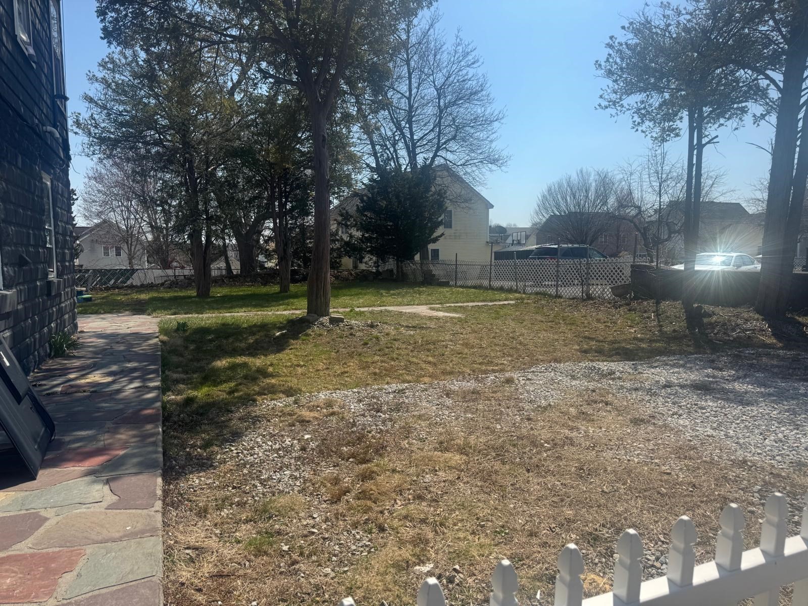 85 Seneca Street Property Photo 4