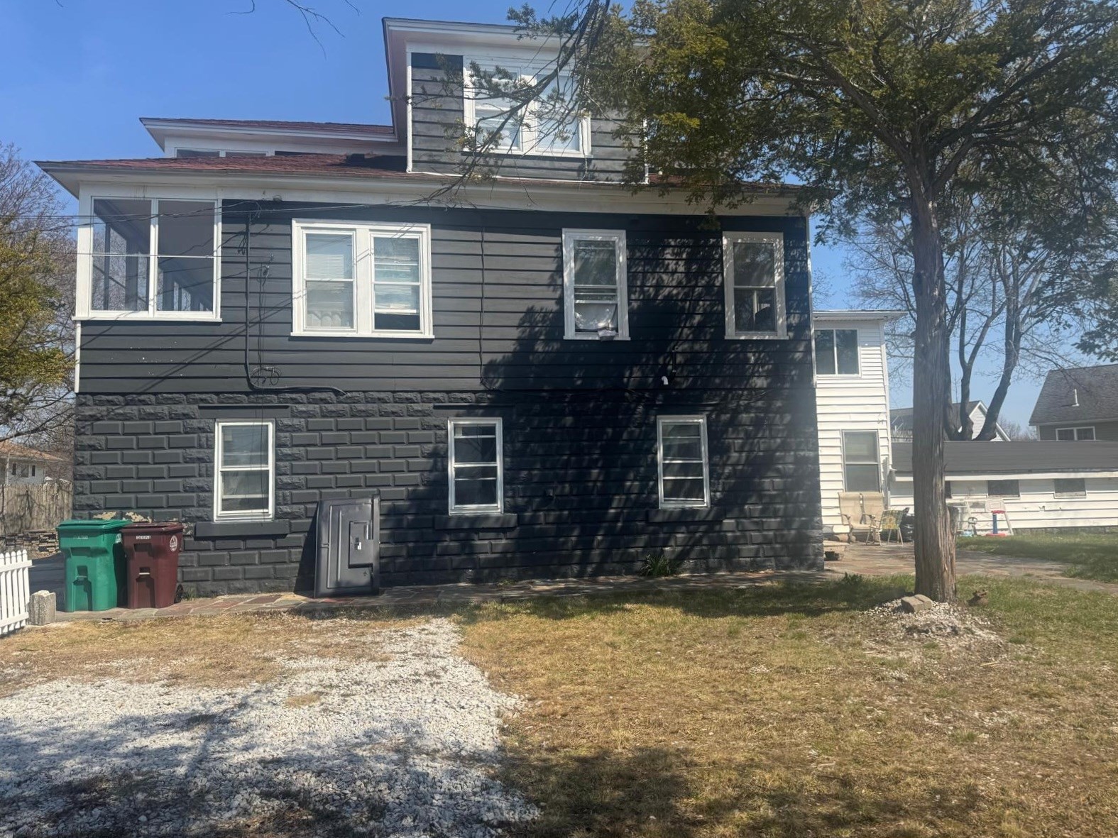 85 Seneca Street Property Photo 6