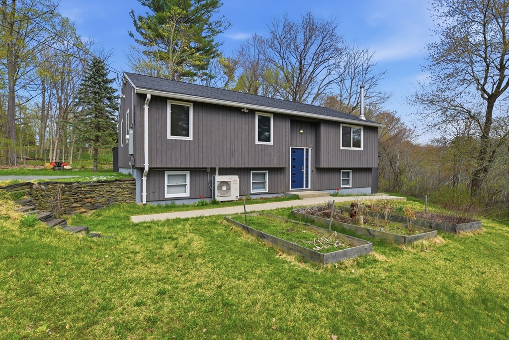 138 West St Property Photo 1