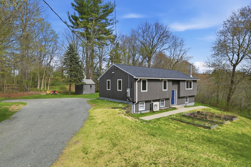 138 West St Property Photo 2