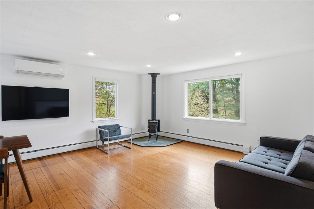 138 West St Property Photo 5