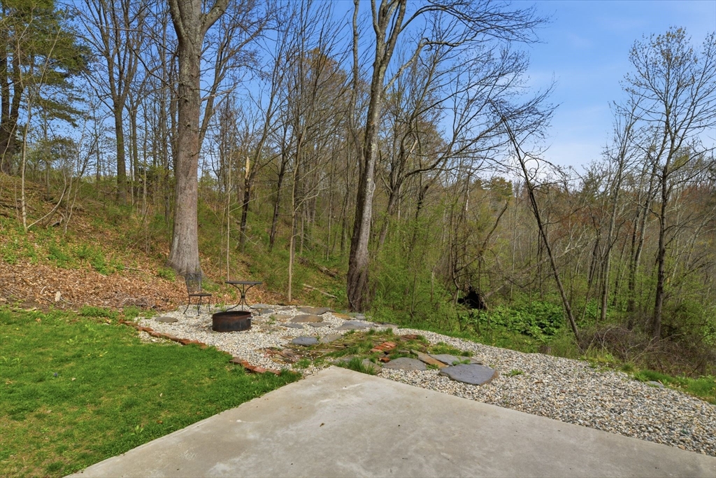138 West St Property Photo 25