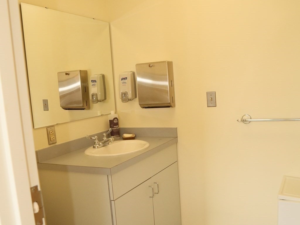 955 Main St # 305 Property Photo 25