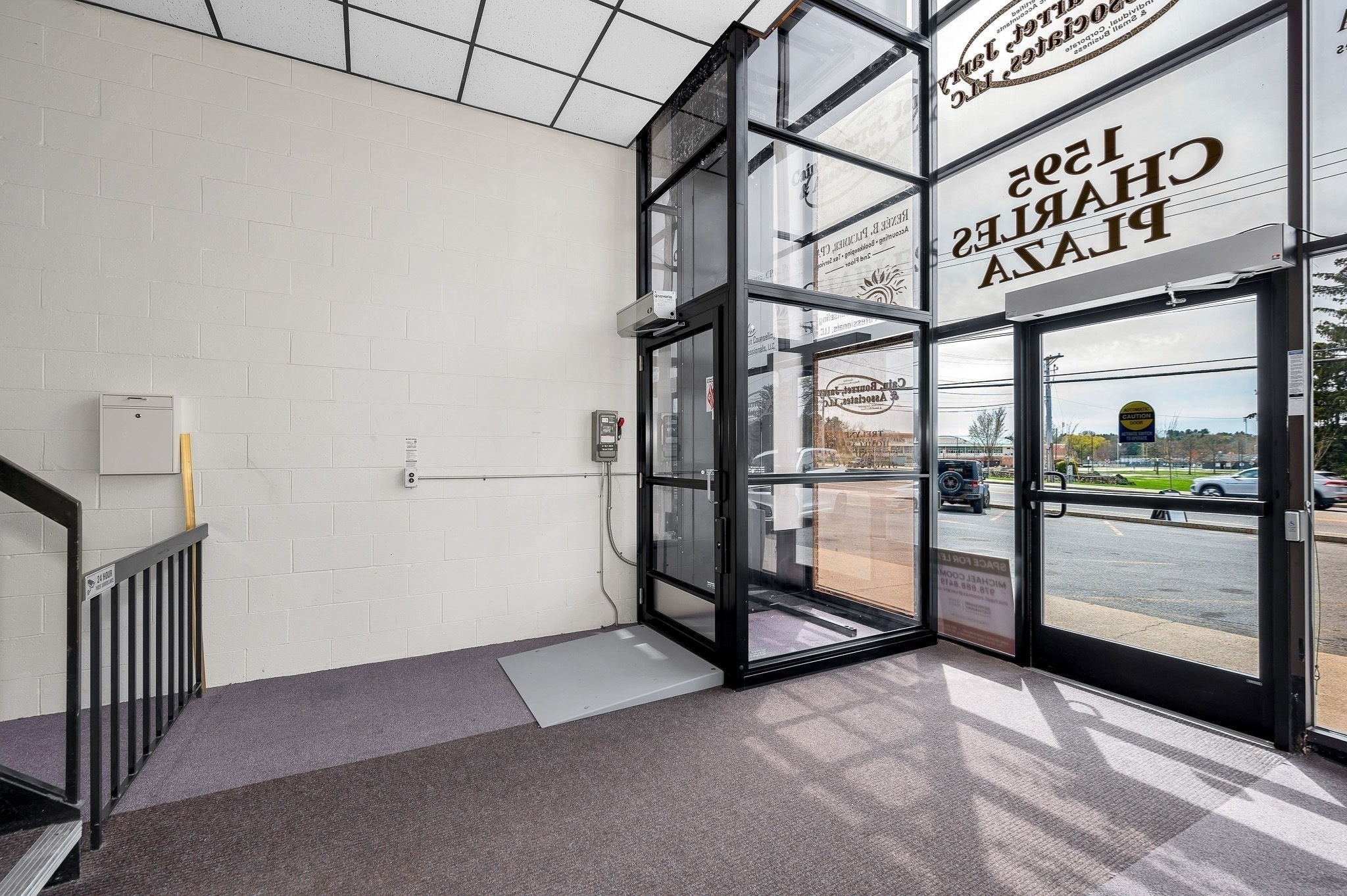 1595 Lakeview Ave # 9 Property Photo 2