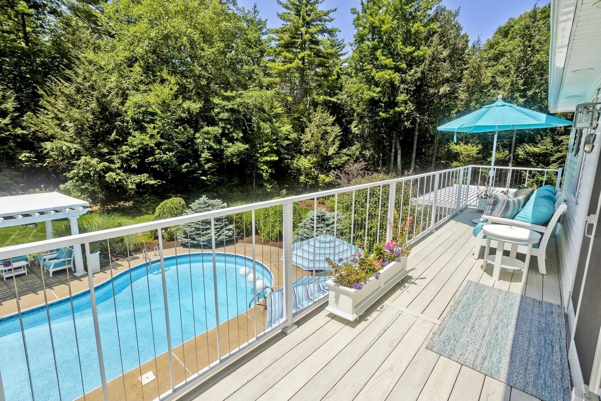 183 Loomis Rdg Property Photo 4
