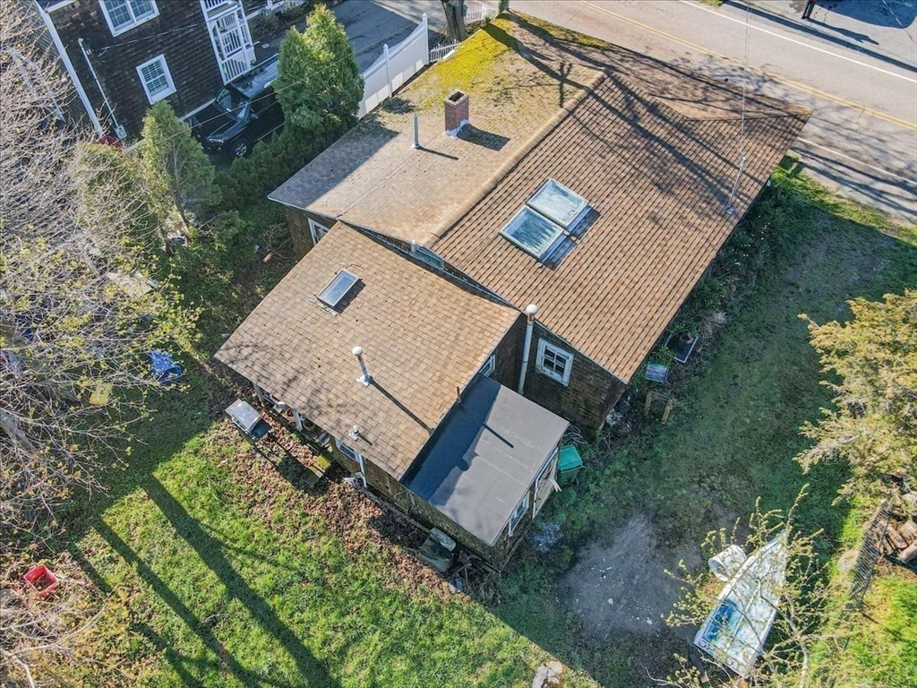 64 Central St Property Photo 8