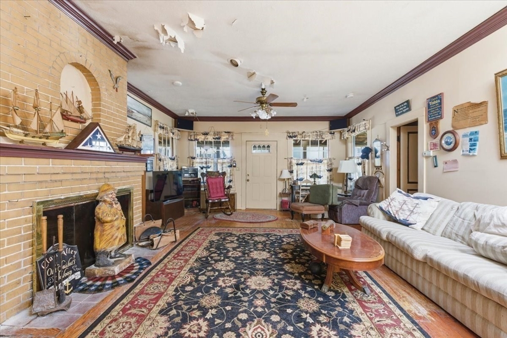 64 Central St Property Photo 20