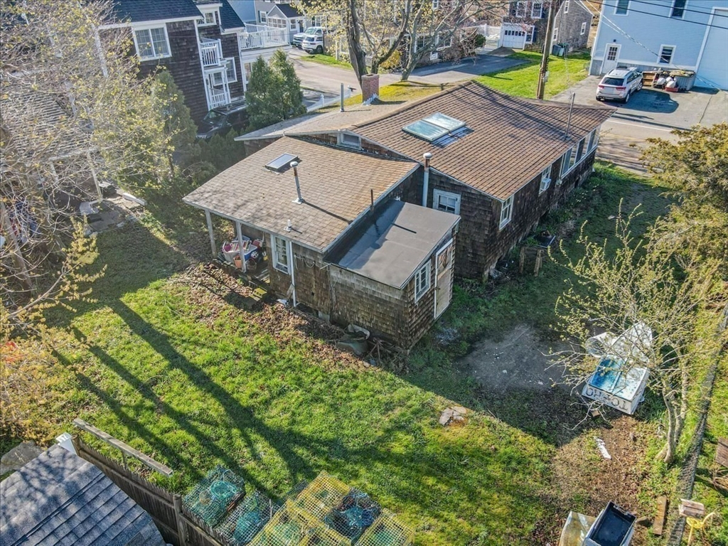 64 Central St Property Photo 31