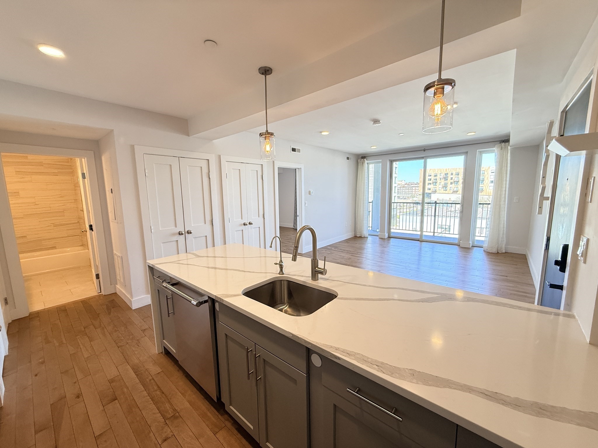 50 Hichborn St # 407 Property Photo 8