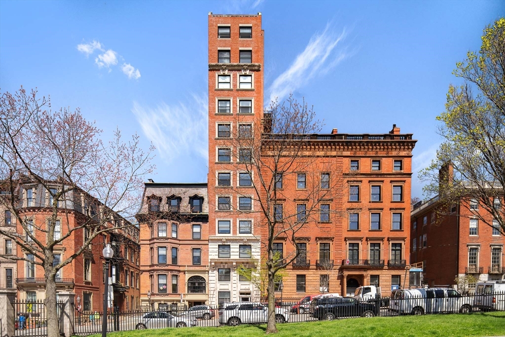 48 Beacon St # 12f Property Photo 17