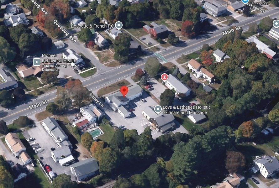 250 Main St Property Photo 3