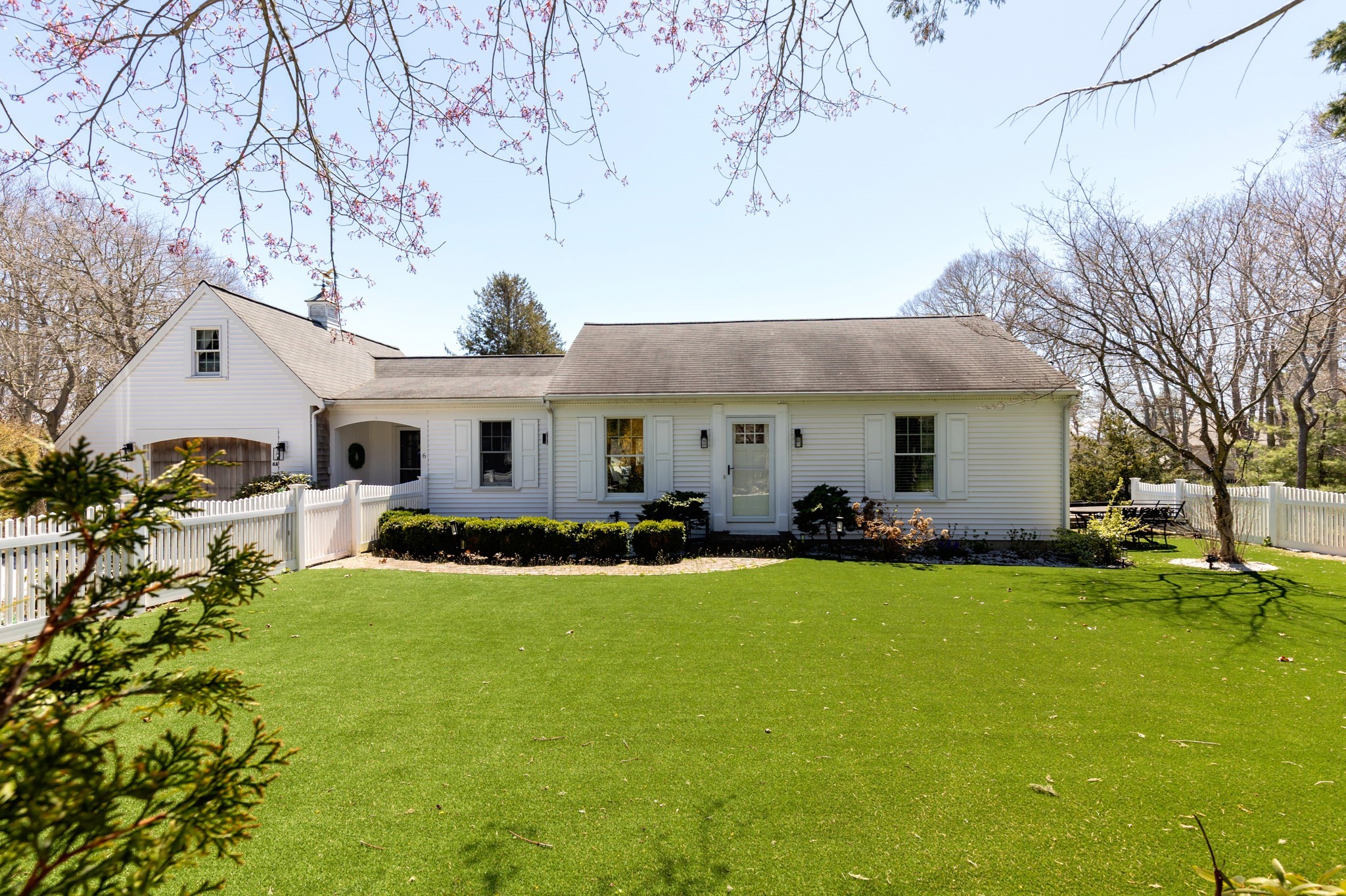6 Scottsdale Rd Property Photo 1