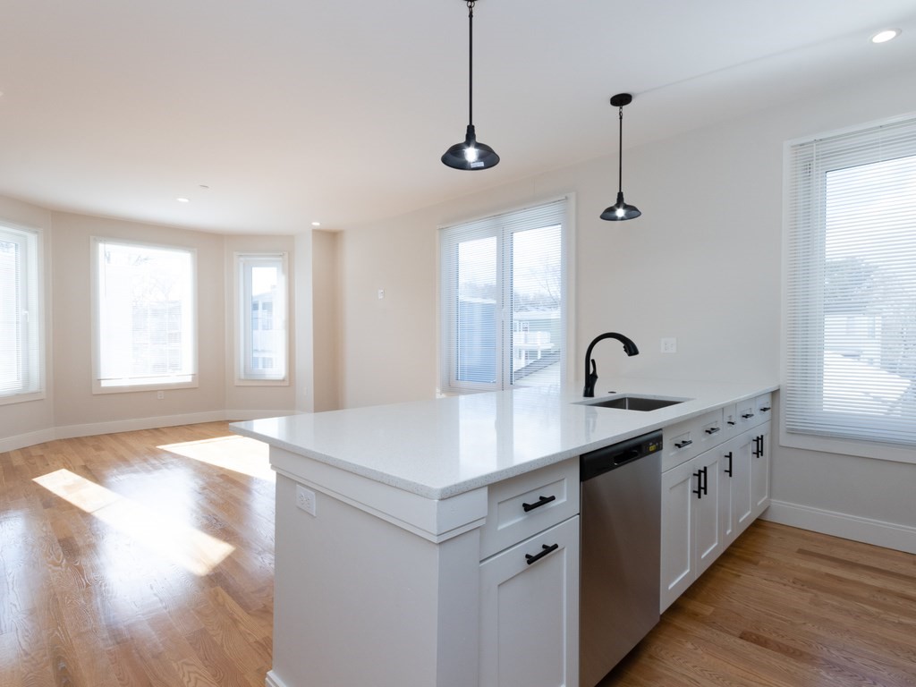 9 Tovar # 3 Property Photo 6