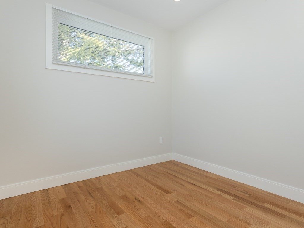 9 Tovar # 3 Property Photo 12