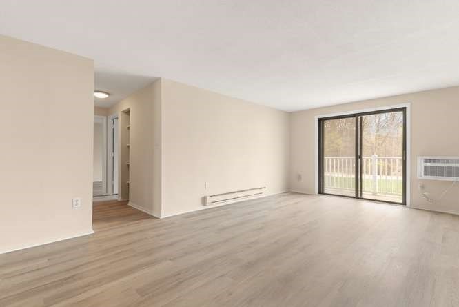 96 Main St # E6 Property Photo 8