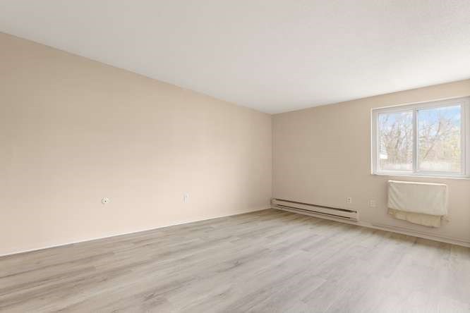 96 Main St # E6 Property Photo 12