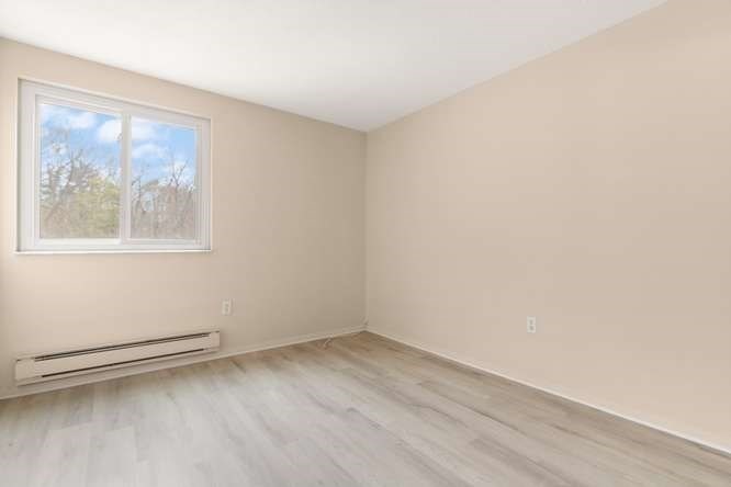 96 Main St # E6 Property Photo 14
