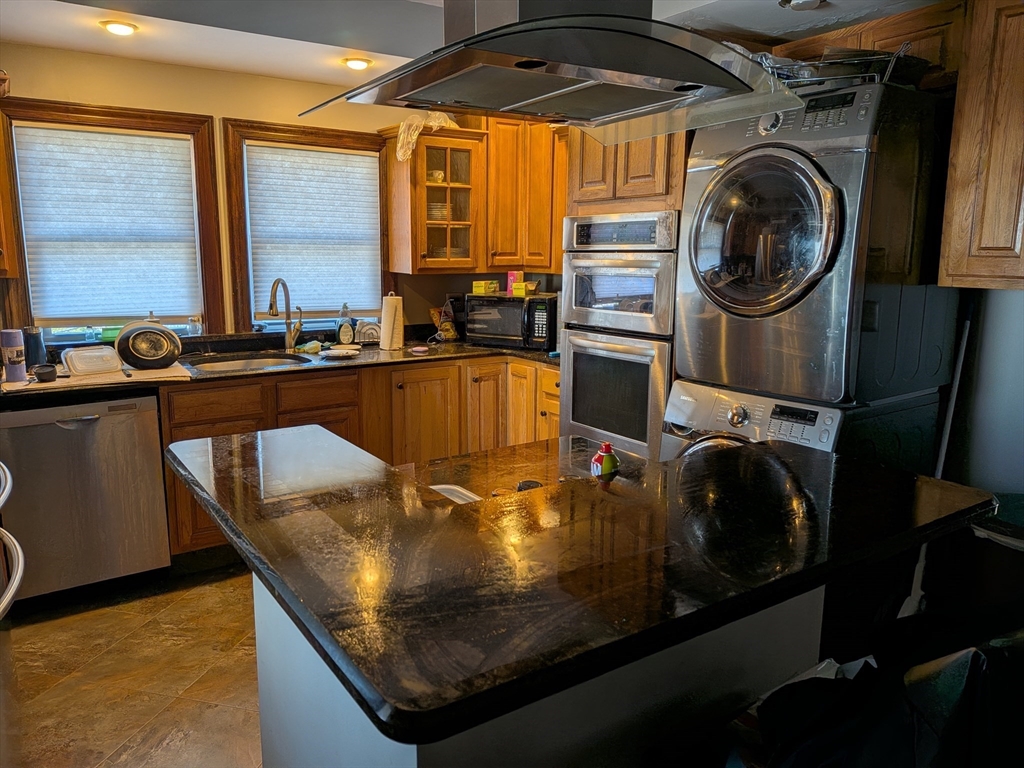 7 Willis Ave Property Photo 2