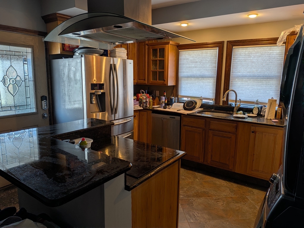 7 Willis Ave Property Photo 3