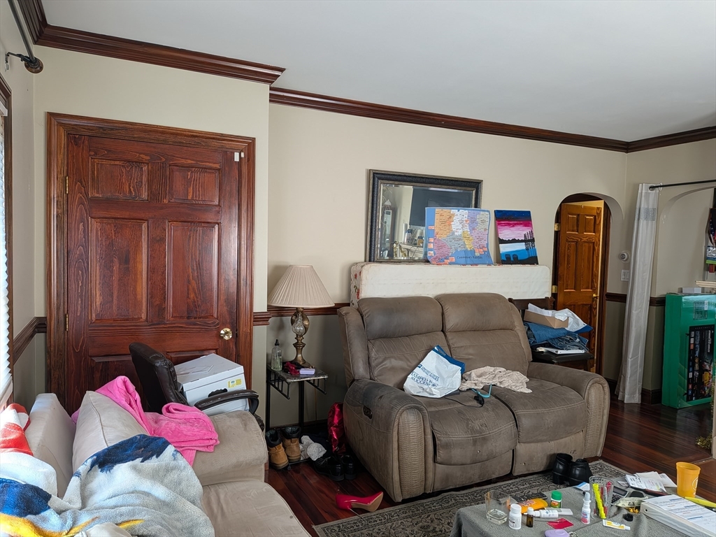 7 Willis Ave Property Photo 10