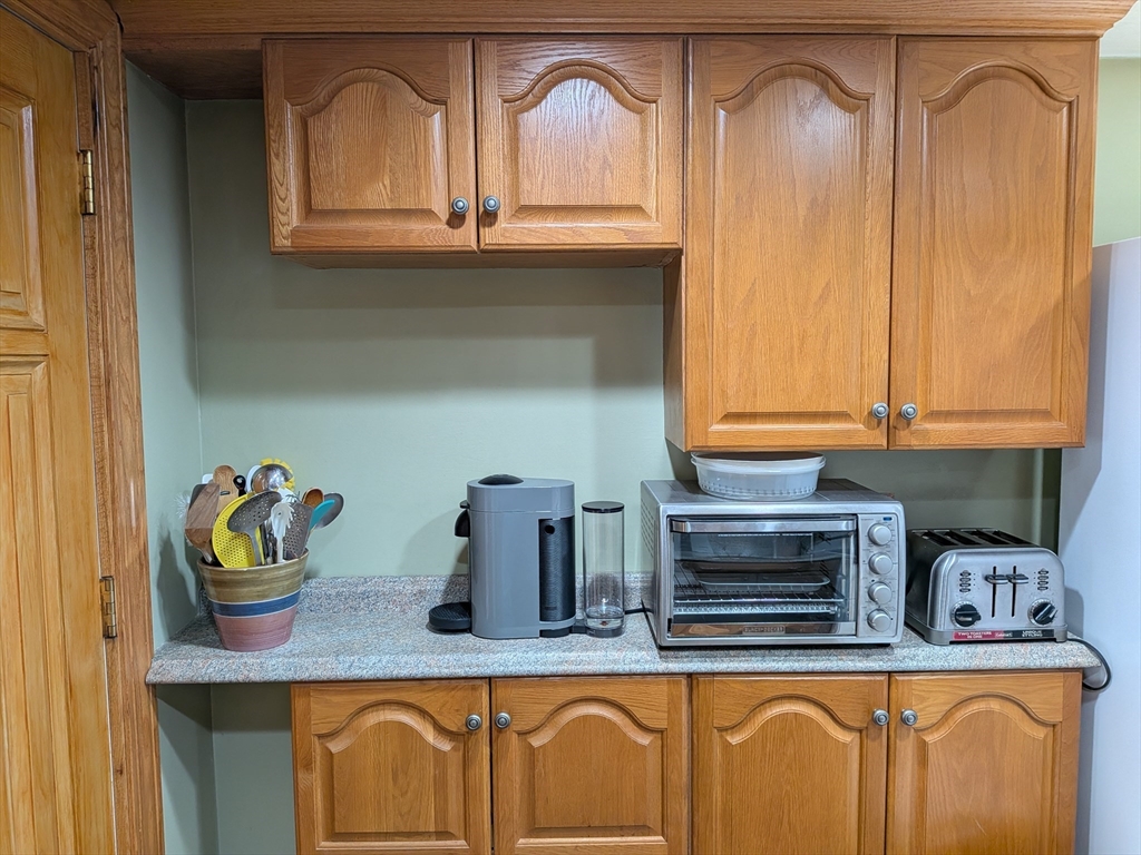 7 Willis Ave Property Photo 17