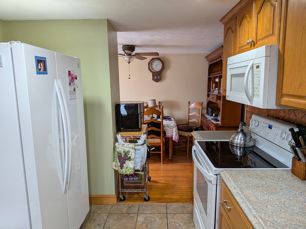 7 Willis Ave Property Photo 18