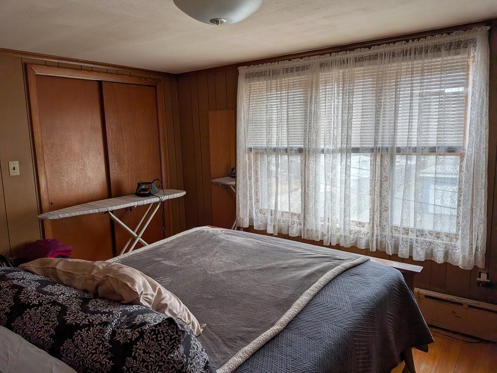 7 Willis Ave Property Photo 24