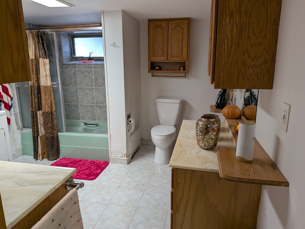 7 Willis Ave Property Photo 28