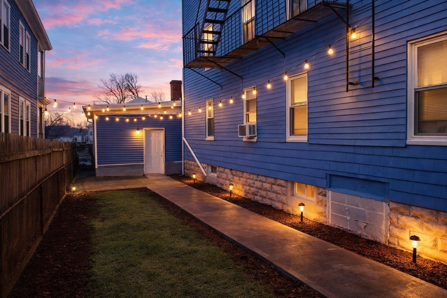 23 Whitehall Property Photo 2