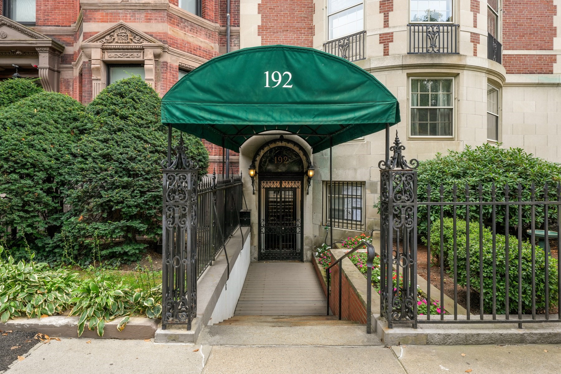 192 Commonwealth Ave # 2 Property Photo 22