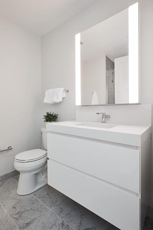 135 Seaport Blvd # 808 Property Photo 8