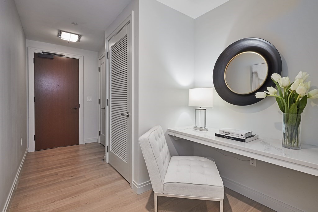 135 Seaport Blvd # 808 Property Photo 10