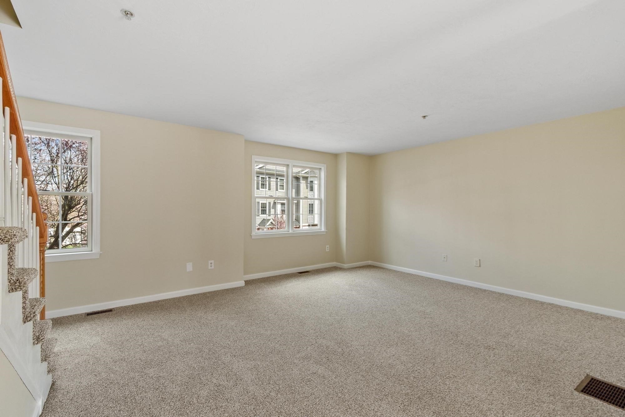 1975 Middlesex St # 33 Property Photo 7