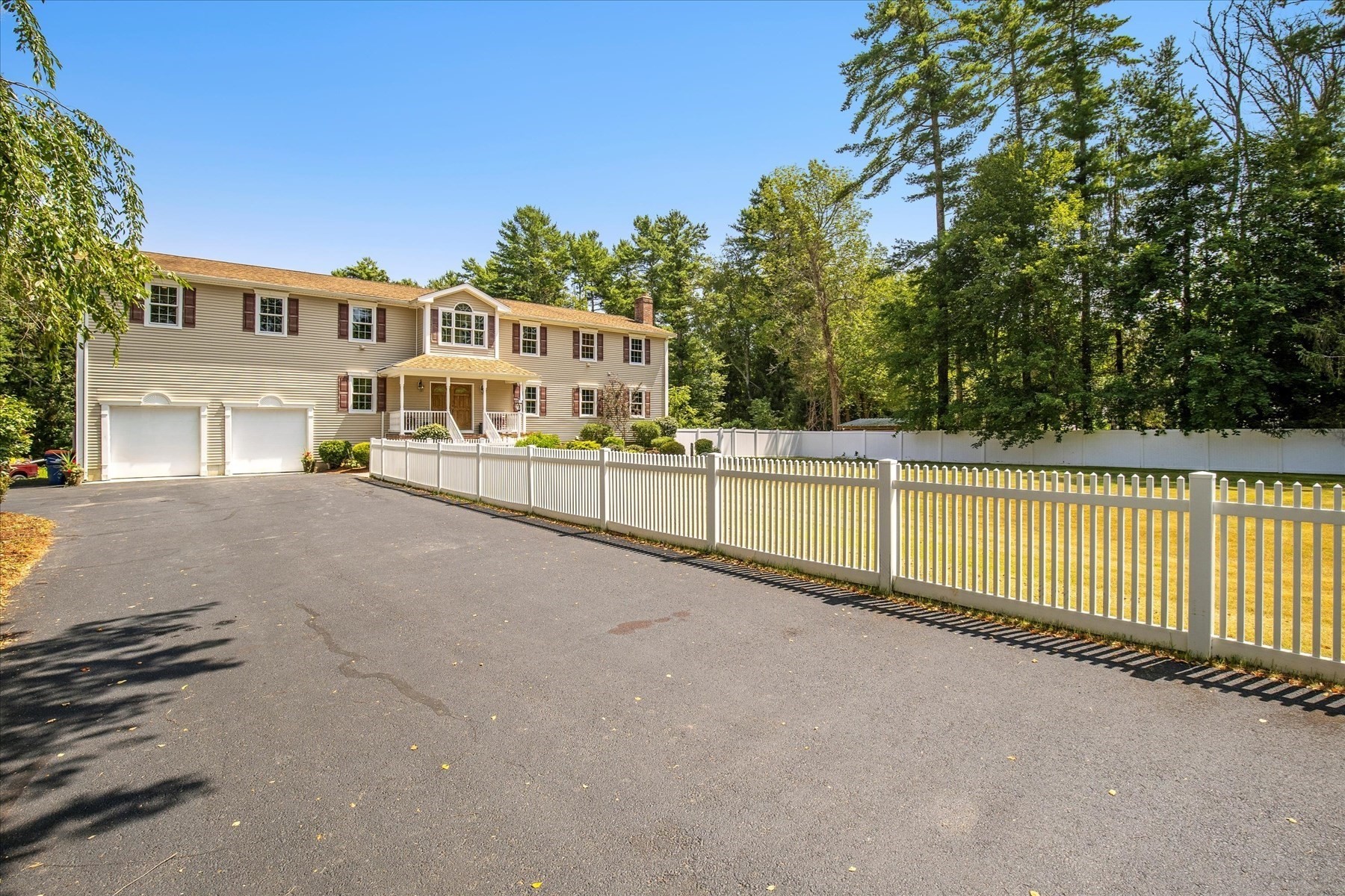 220 Mattapoisett Rd Property Photo 3