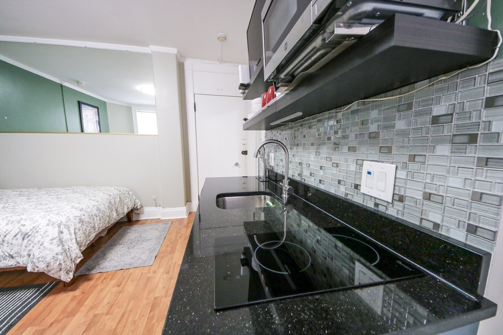 21 Beacon St # 3k Property Photo 8