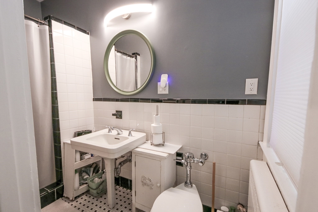 21 Beacon St # 3k Property Photo 11