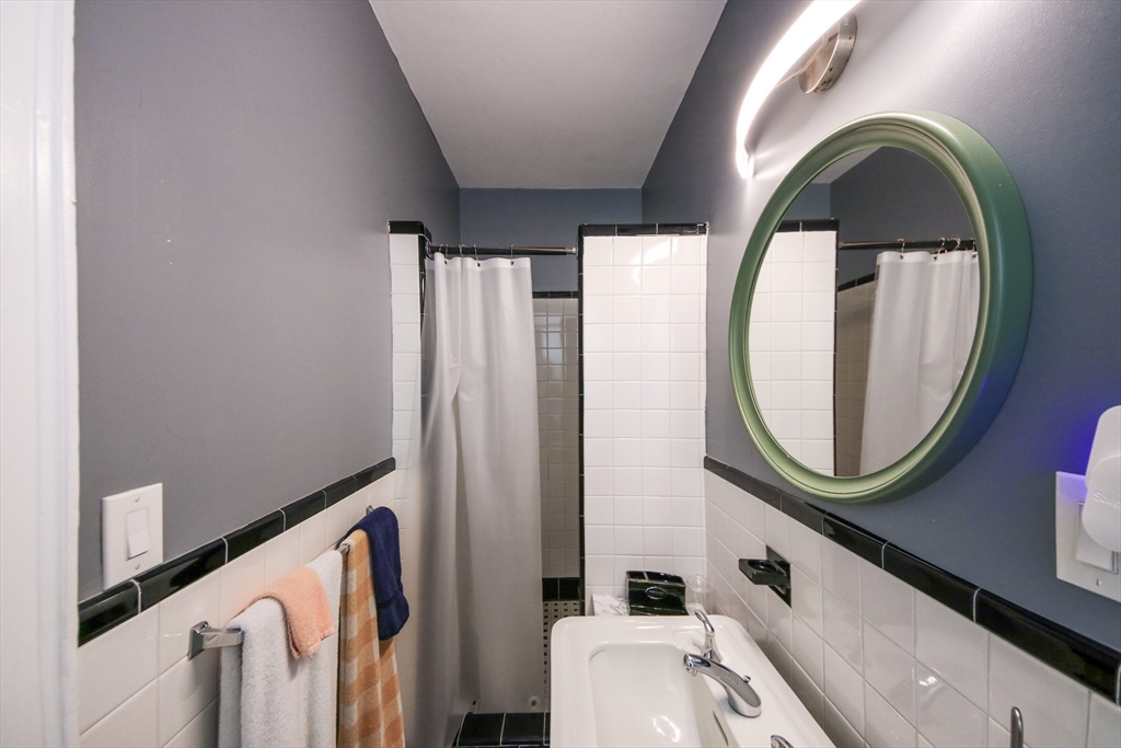 21 Beacon St # 3k Property Photo 12