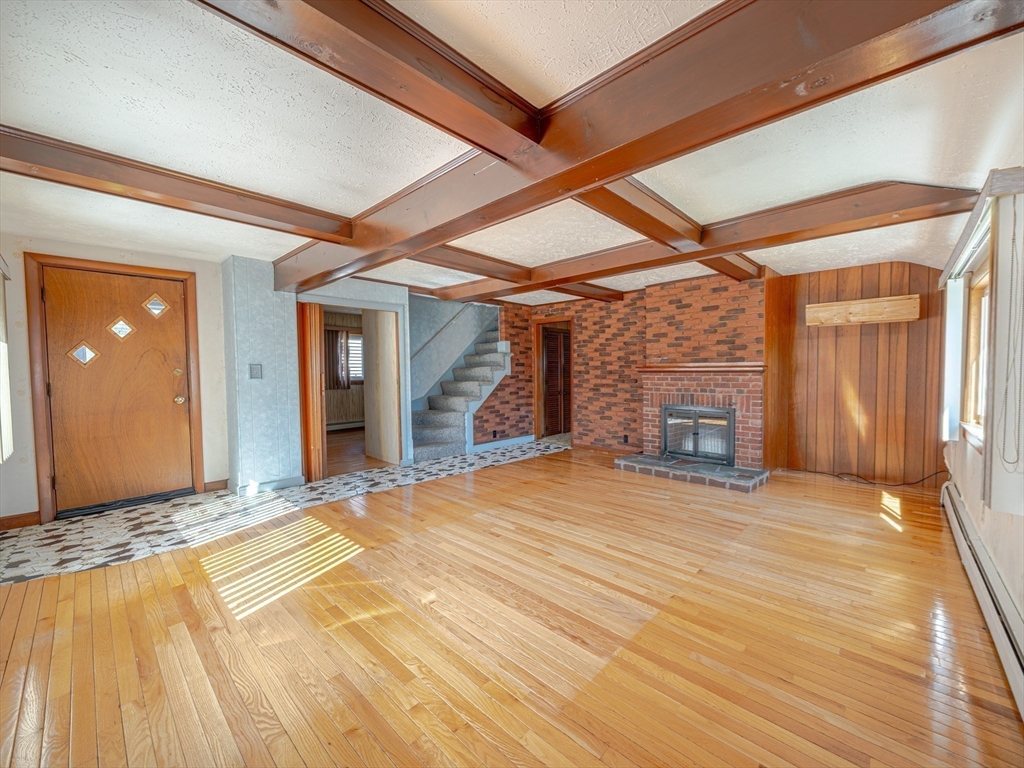 118 Sunnyside Ave. Property Photo 3