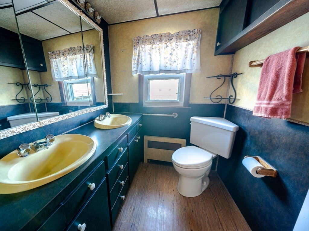 118 Sunnyside Ave. Property Photo 11