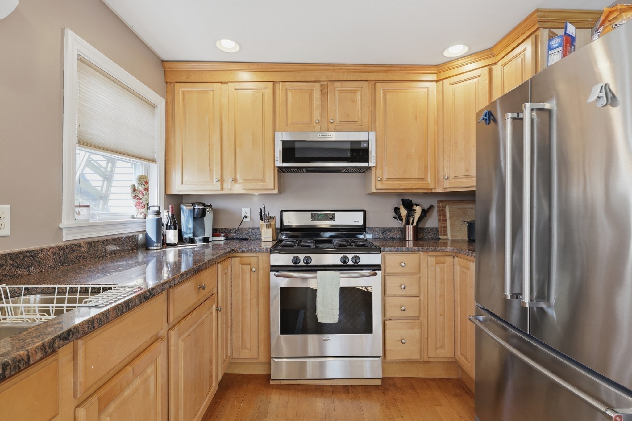 411b Lake Avenue Property Photo 6